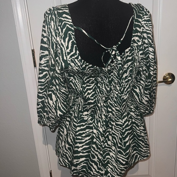 Ava & Viv Size XXL Women's Smocked Peplum Top - Picture 5 of 7